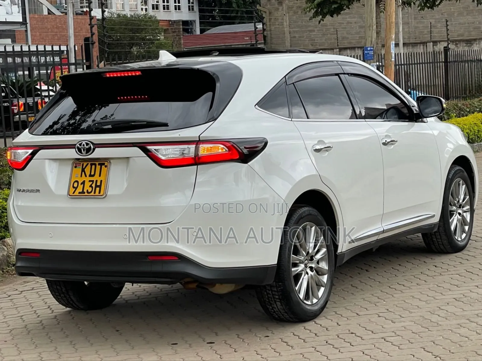 Toyota Harrier 2.0 2018 Pearl