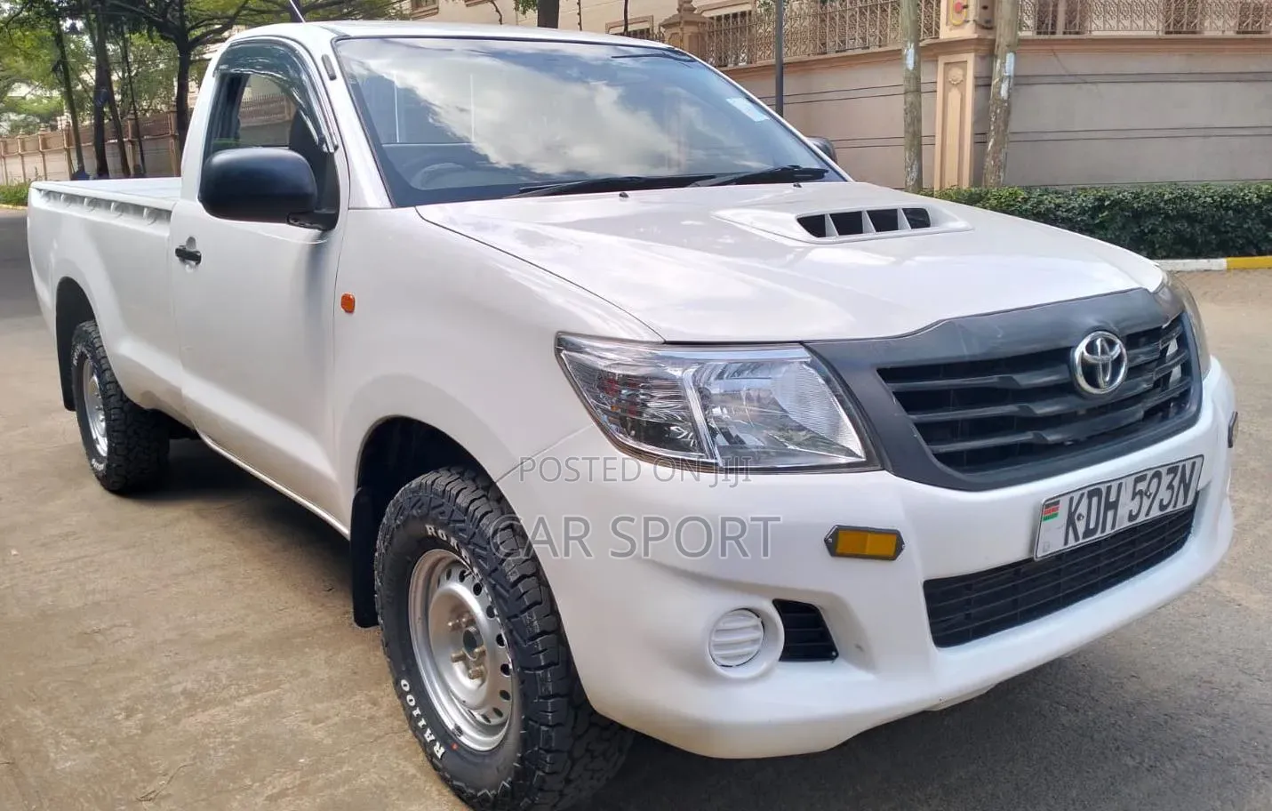 Toyota Hilux 2015 White