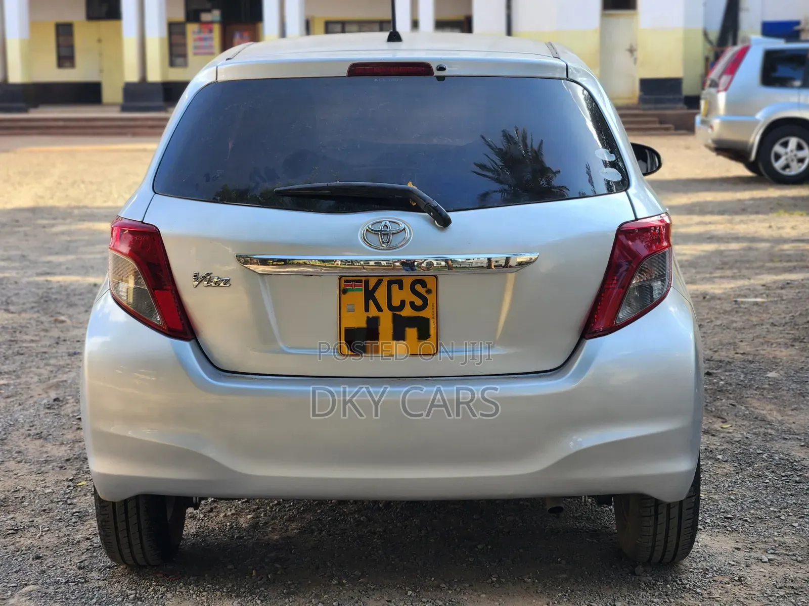Toyota Vitz 2013