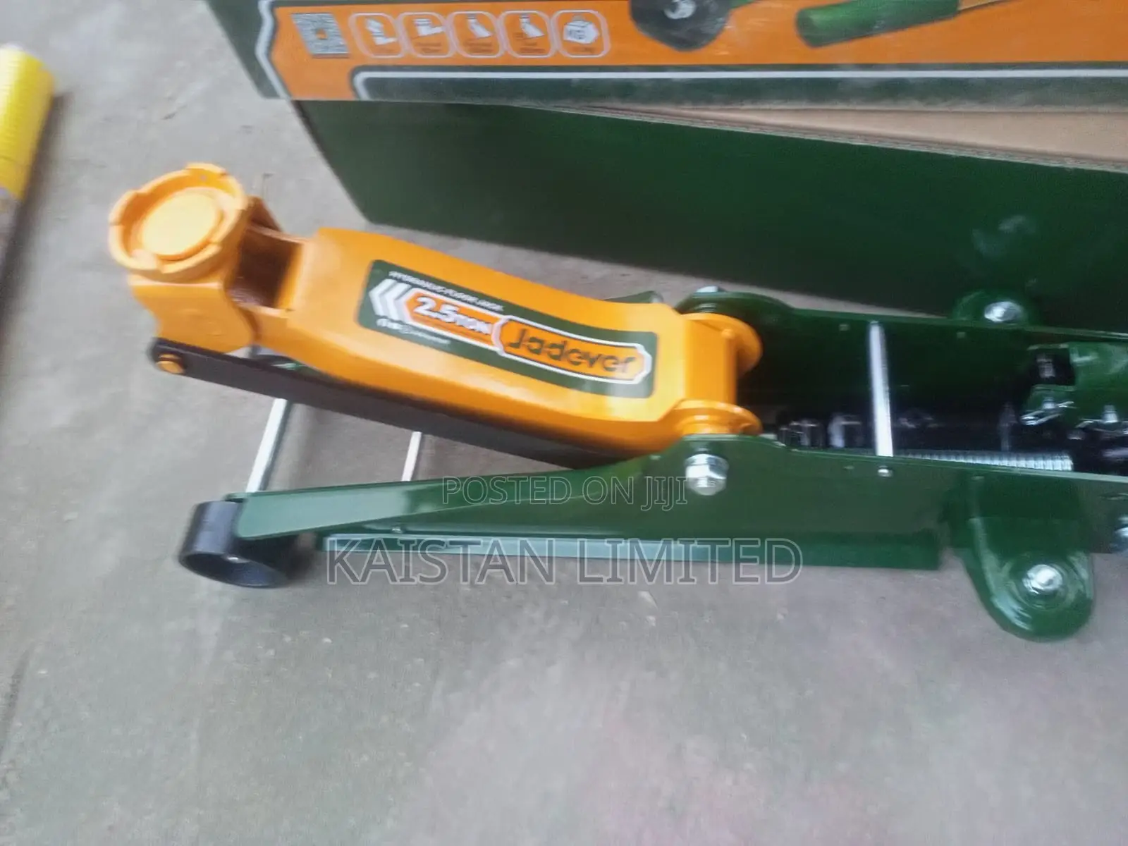 2.5 Tonnes Bottle Neck Floor Jacks /Floor Jack Hydralic