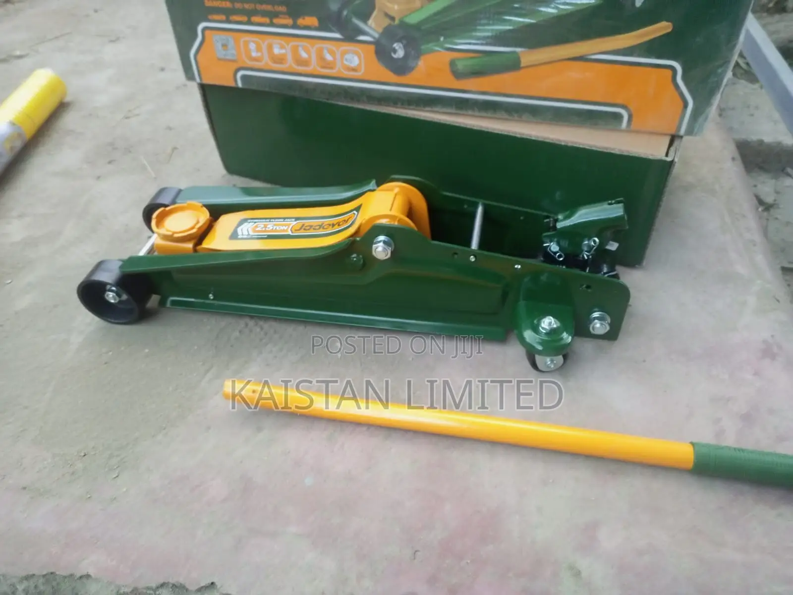 2.5 Tonnes Floor Jacks /Bottle Head Floor Jaks