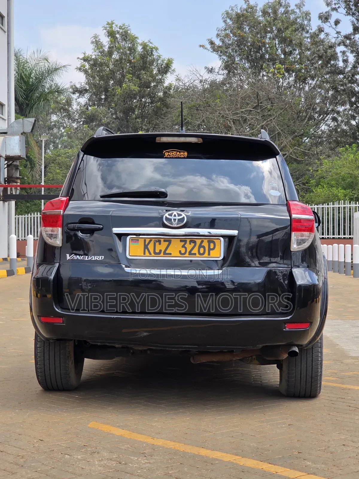 Toyota Vanguard 2013 Black