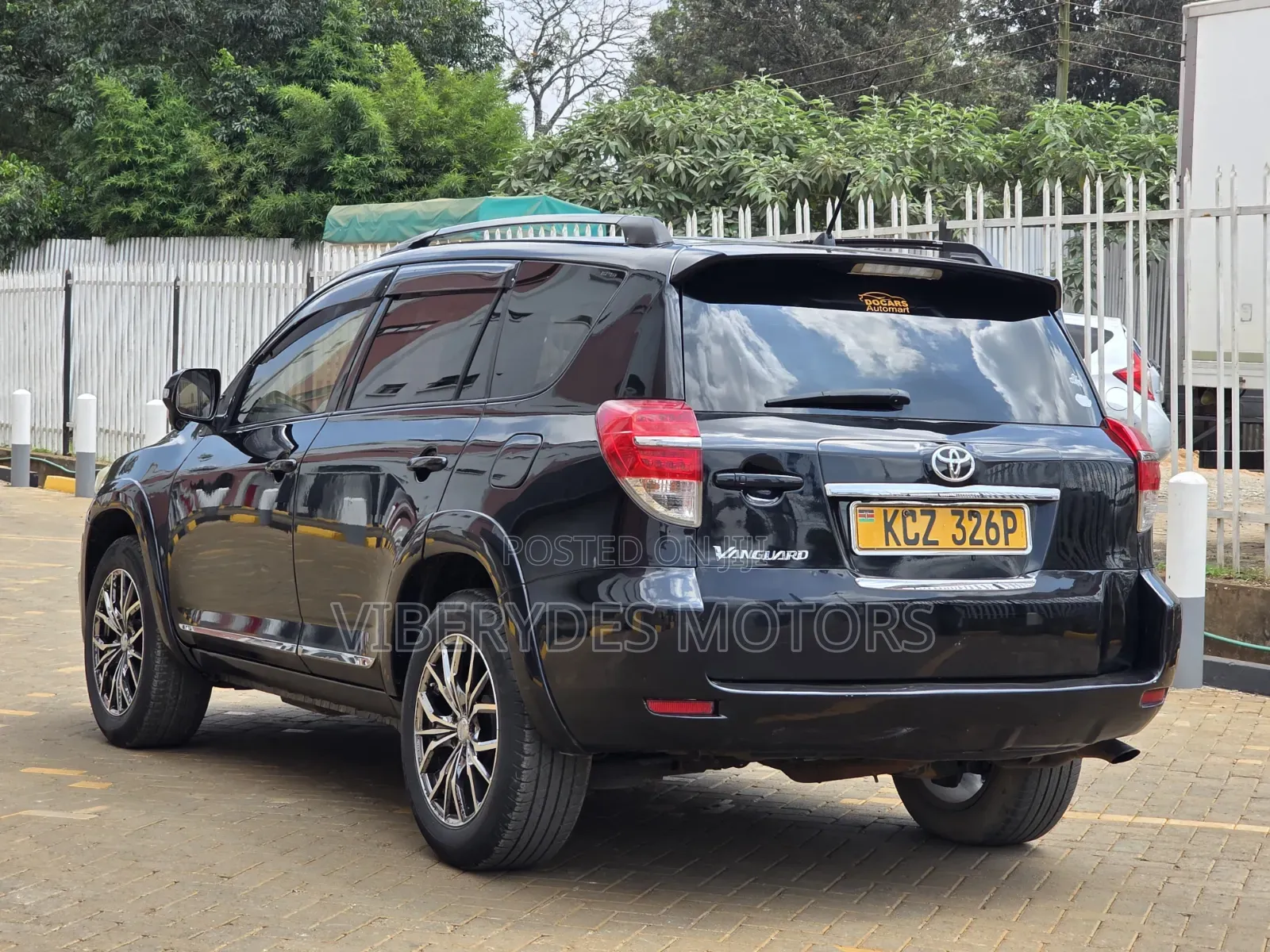 Toyota Vanguard 2013 Black
