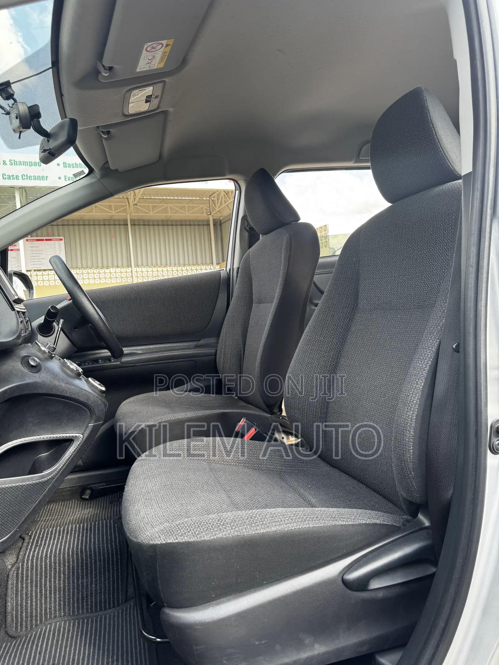 Toyota Sienta 1.5 AWD 2019 Silver