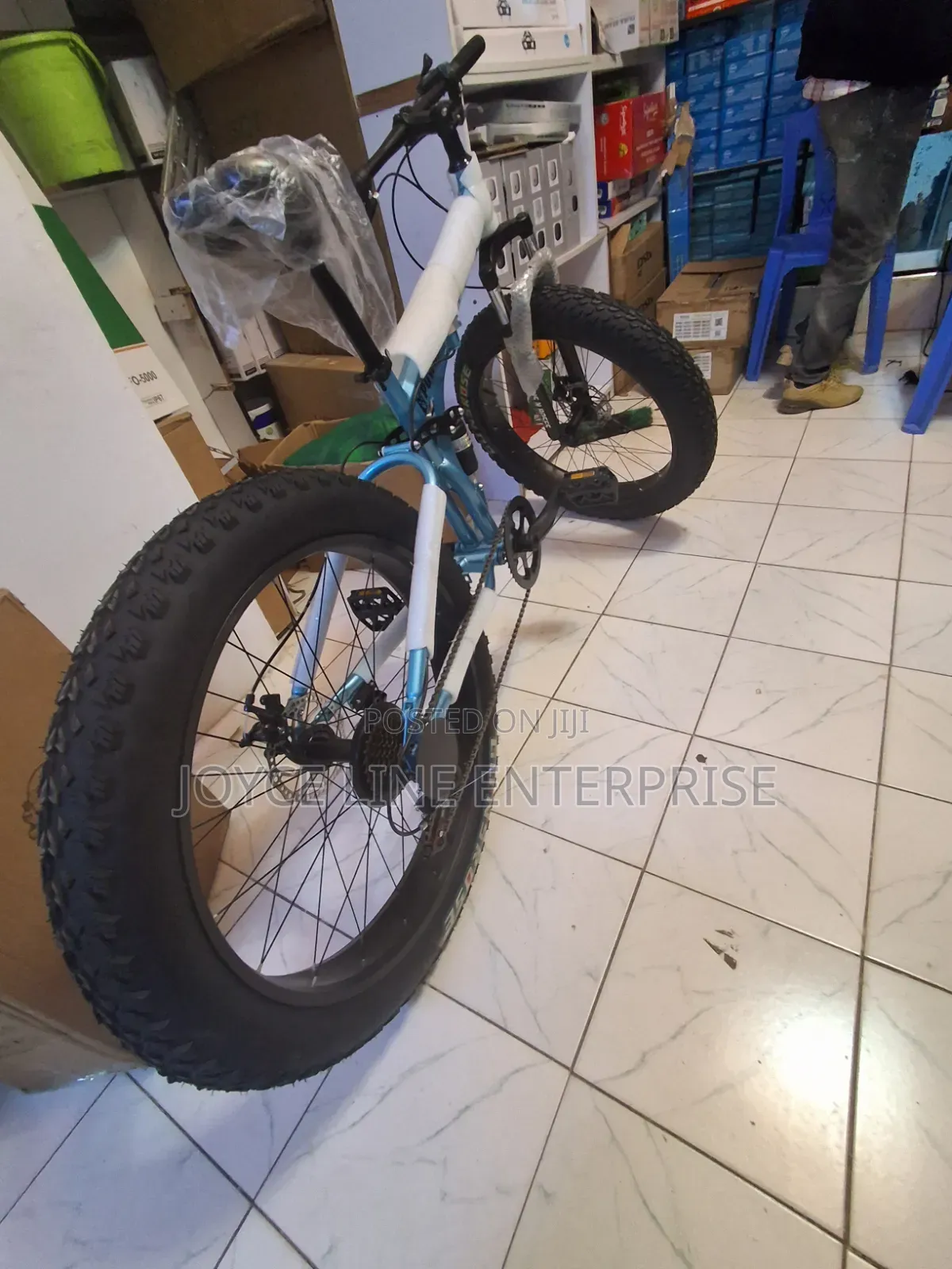 Size 26 Fat Tire Sports Bike