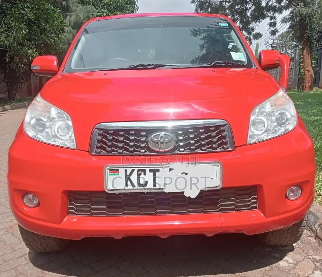 Toyota Rush 2011 Red