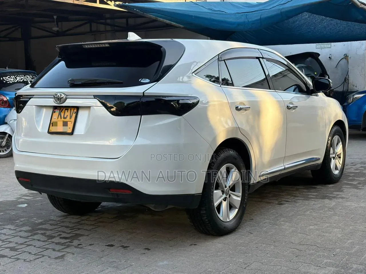 Toyota Harrier 2014 White