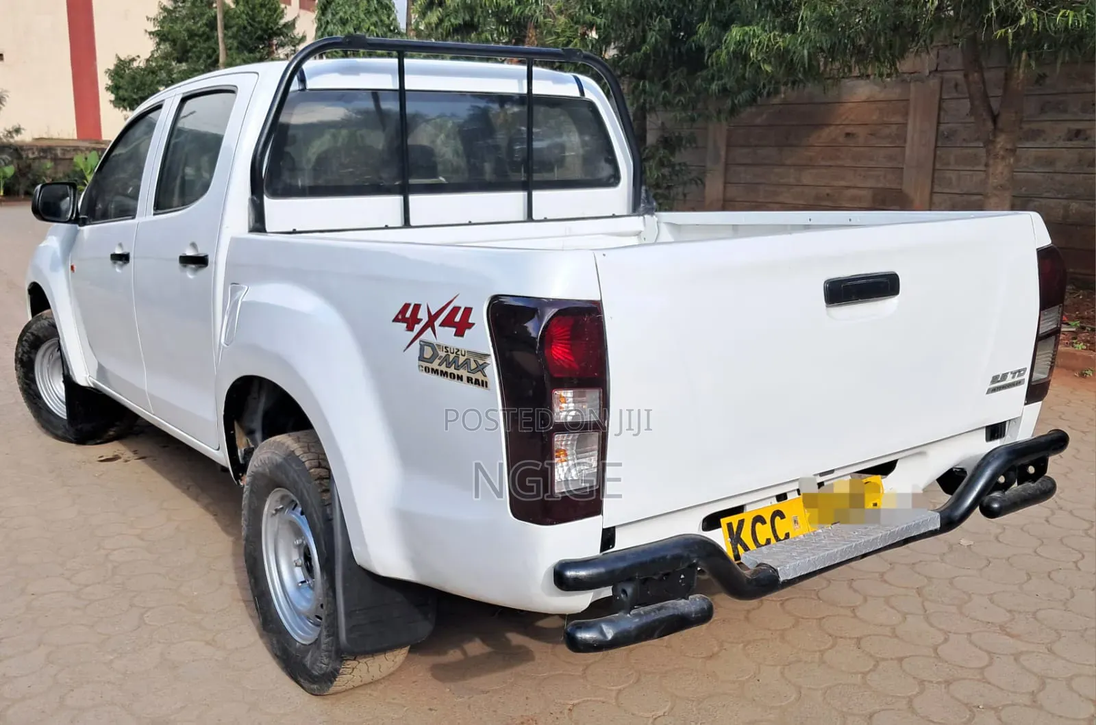 Isuzu D-MAX 2014