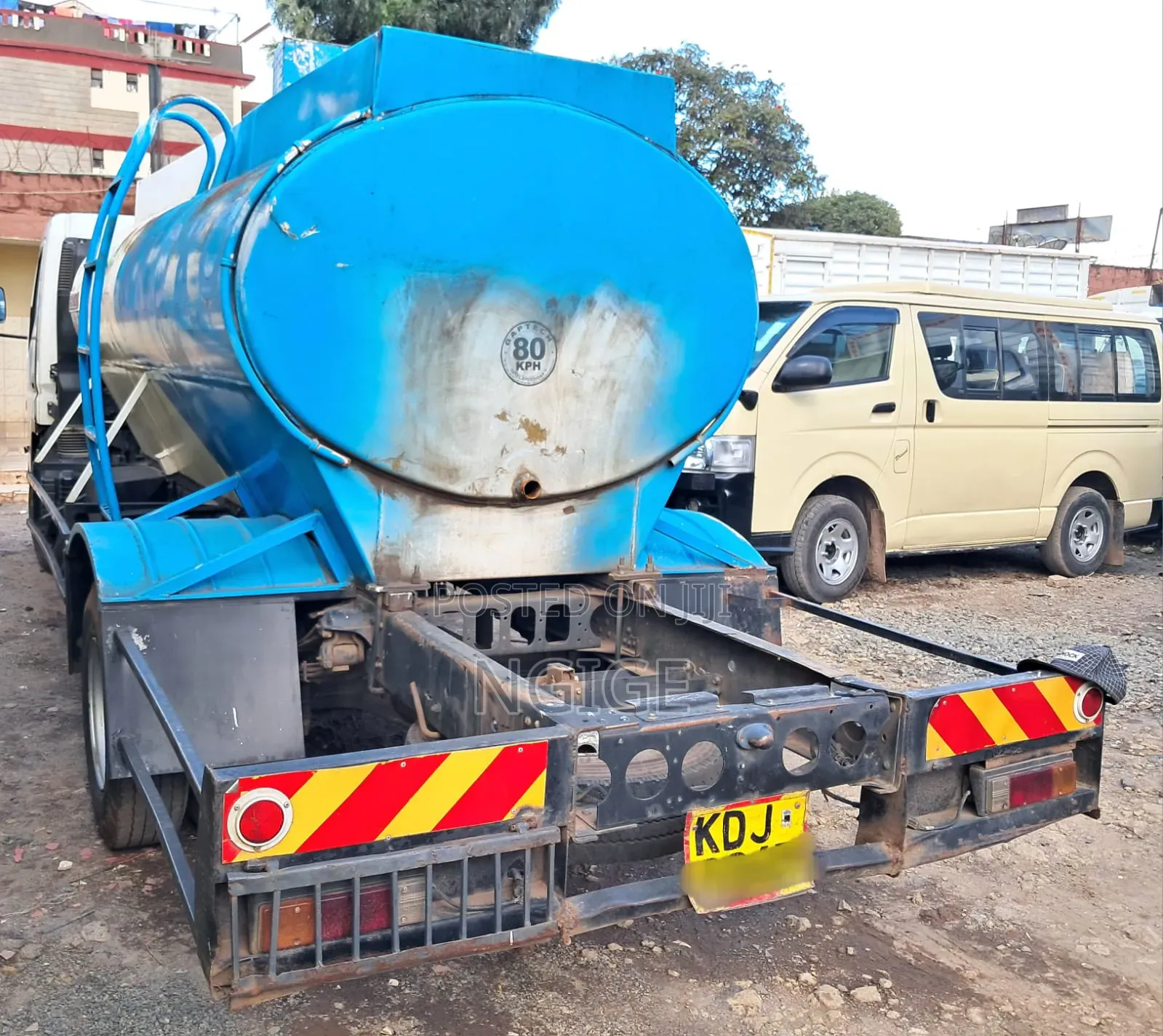 Mitsubishi --Canter Tank