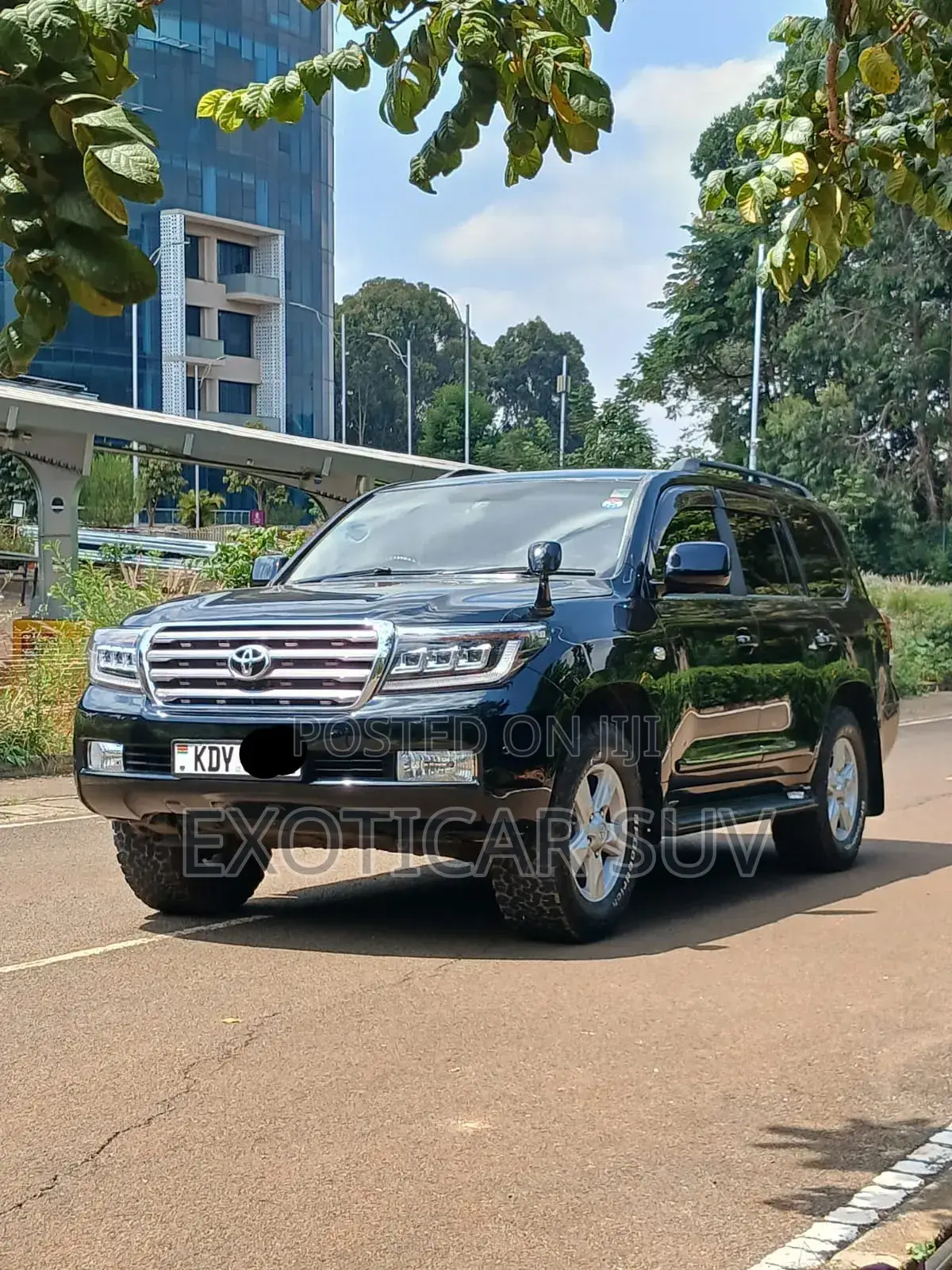 Toyota Land Cruiser 4.6 V8 ZX 2012