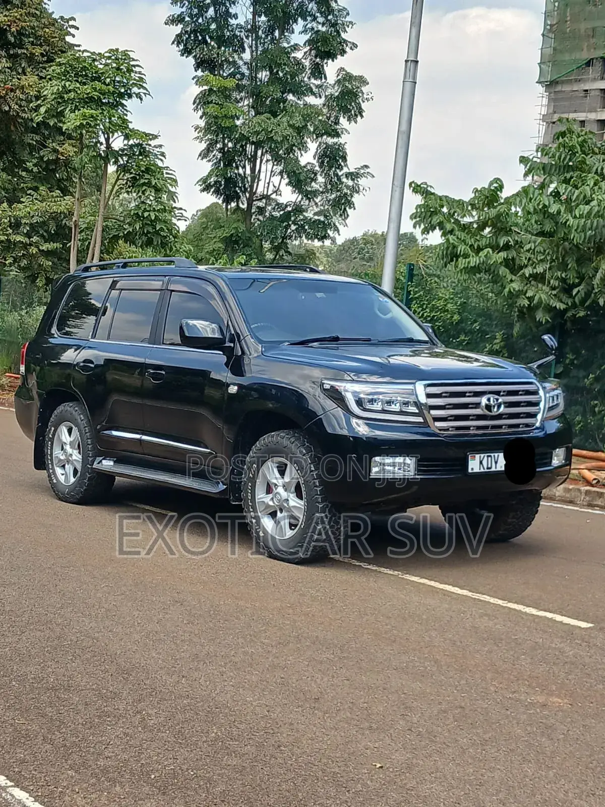 Toyota Land Cruiser 4.6 V8 ZX 2012