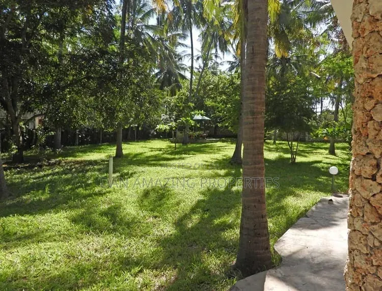 Furnished 5bdrm Villa in Garoda On 1 Acre, Watamu for sale
