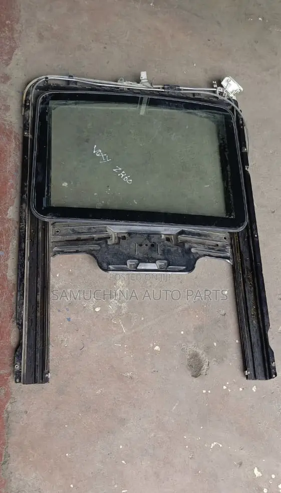 Sunroof Toyota Voxy Zrr60