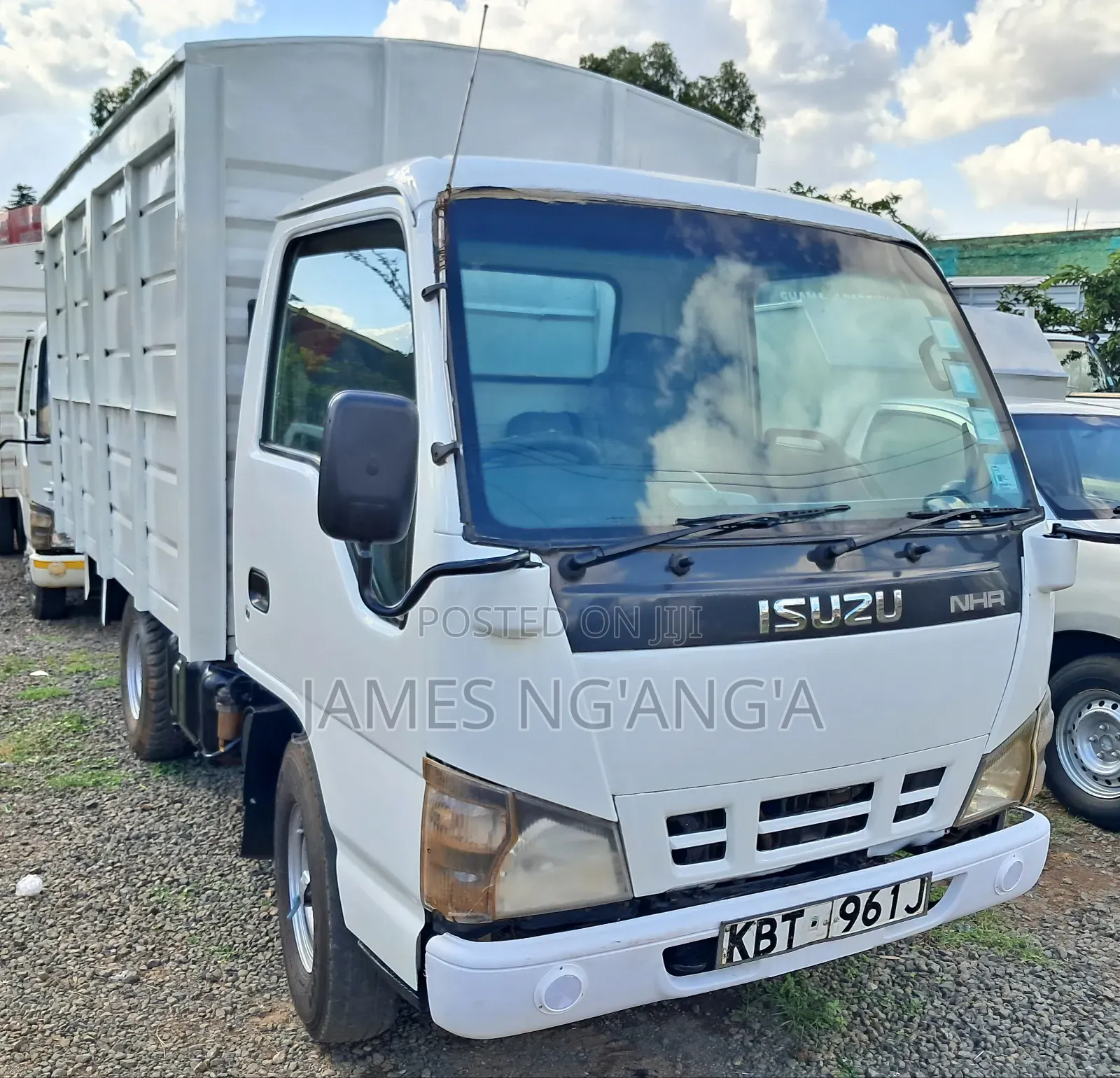 Isuzu NHR Truck