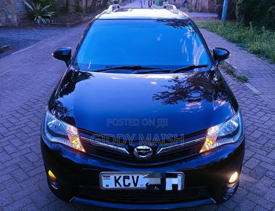 Toyota Corolla Fielder 1.5 Petrol FWD 2013 Black
