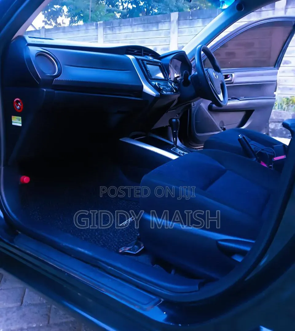 Toyota Corolla Fielder 1.5 Petrol FWD 2013 Black