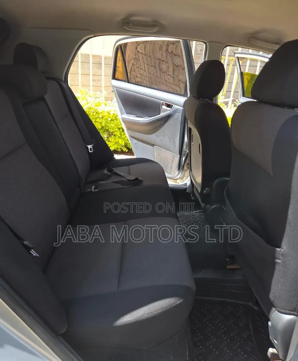 Toyota Corolla RunX 2006 Silver
