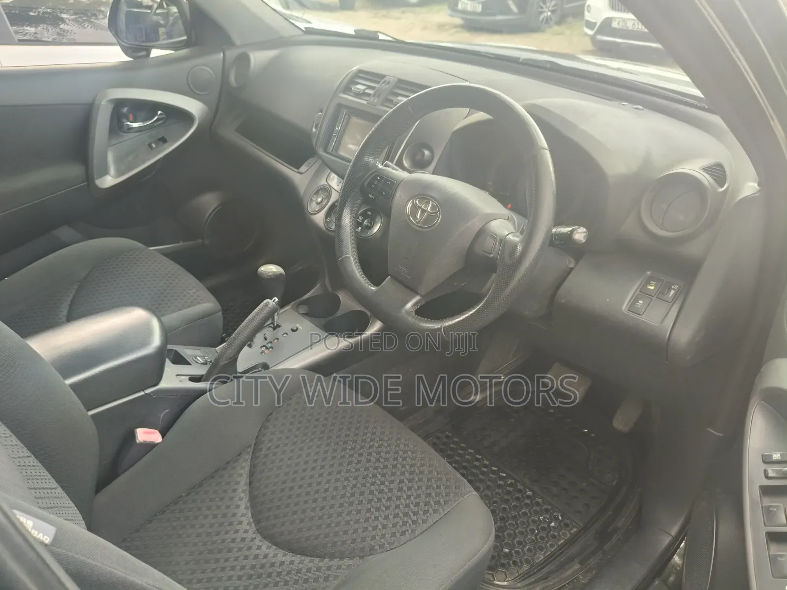 Toyota Vanguard 2010 Green