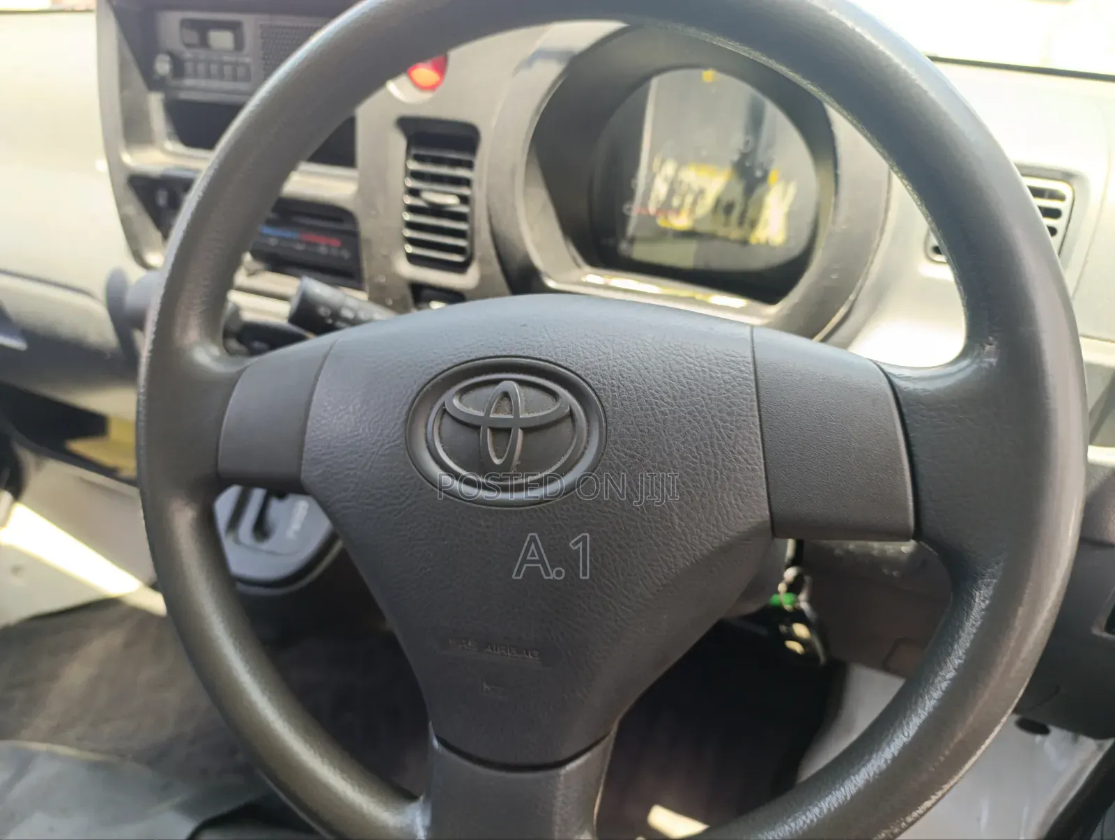 Toyota Pixis Van