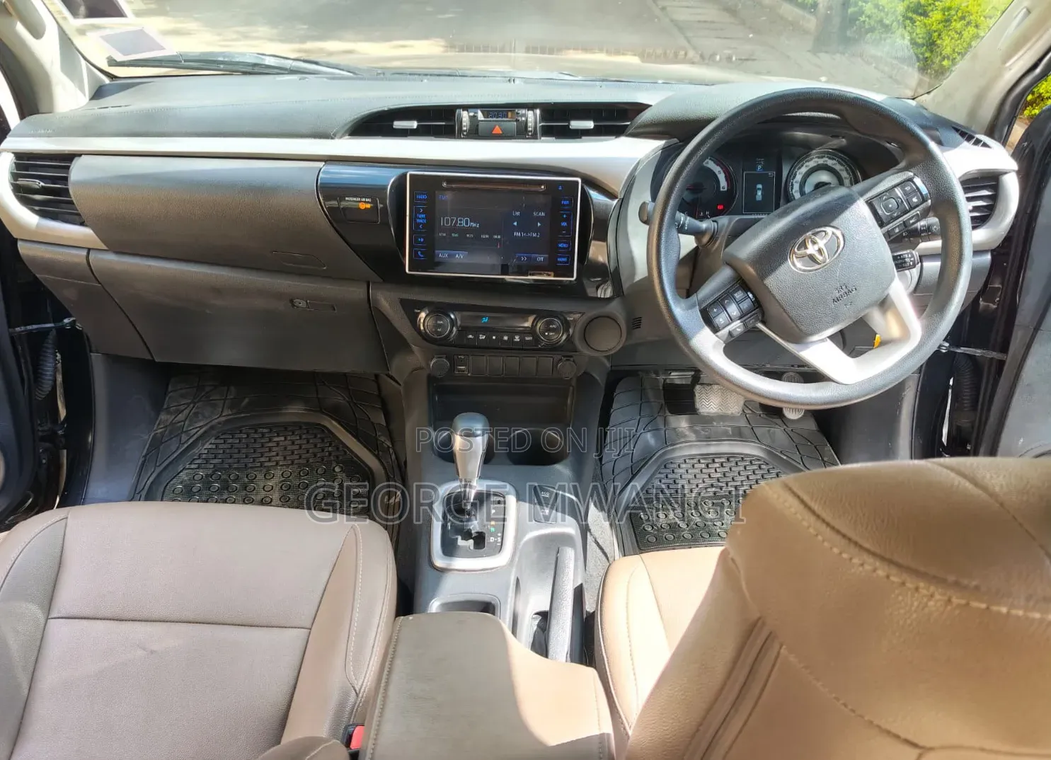 Toyota Hilux 2017 Black