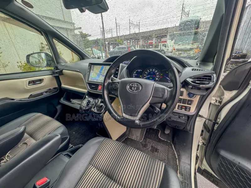 Toyota Noah 2019 Pearl