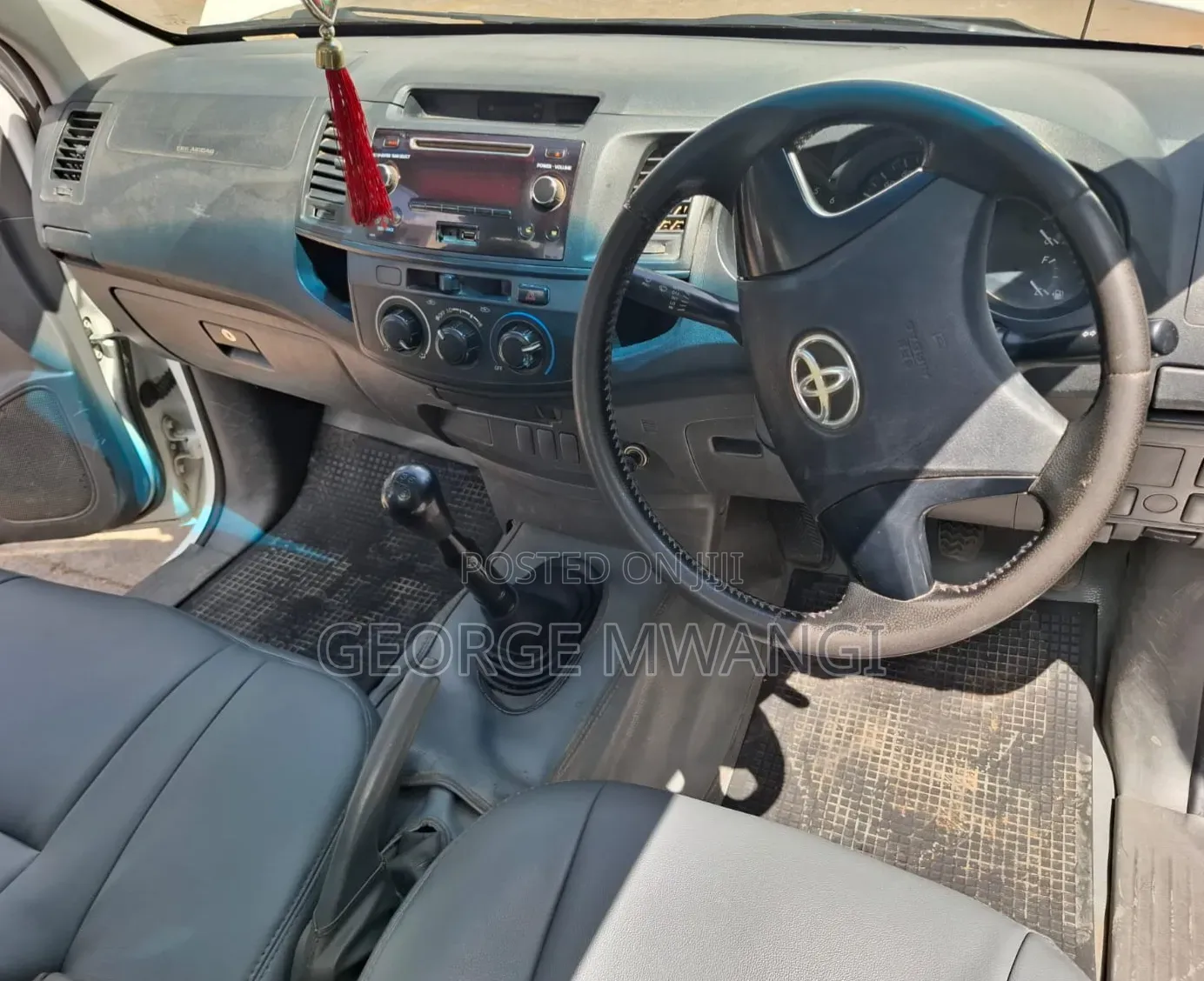 Toyota Hilux 2015 White