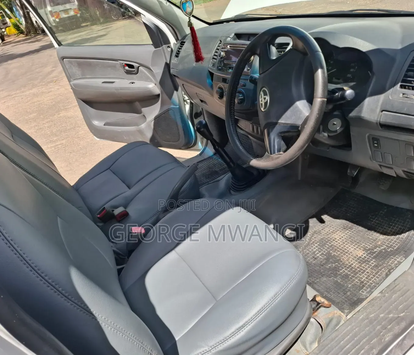 Toyota Hilux 2015 White