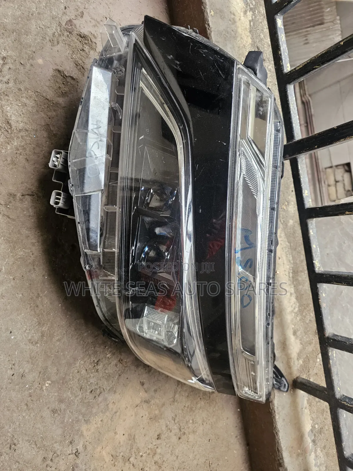 Voxy 2018 Headlight