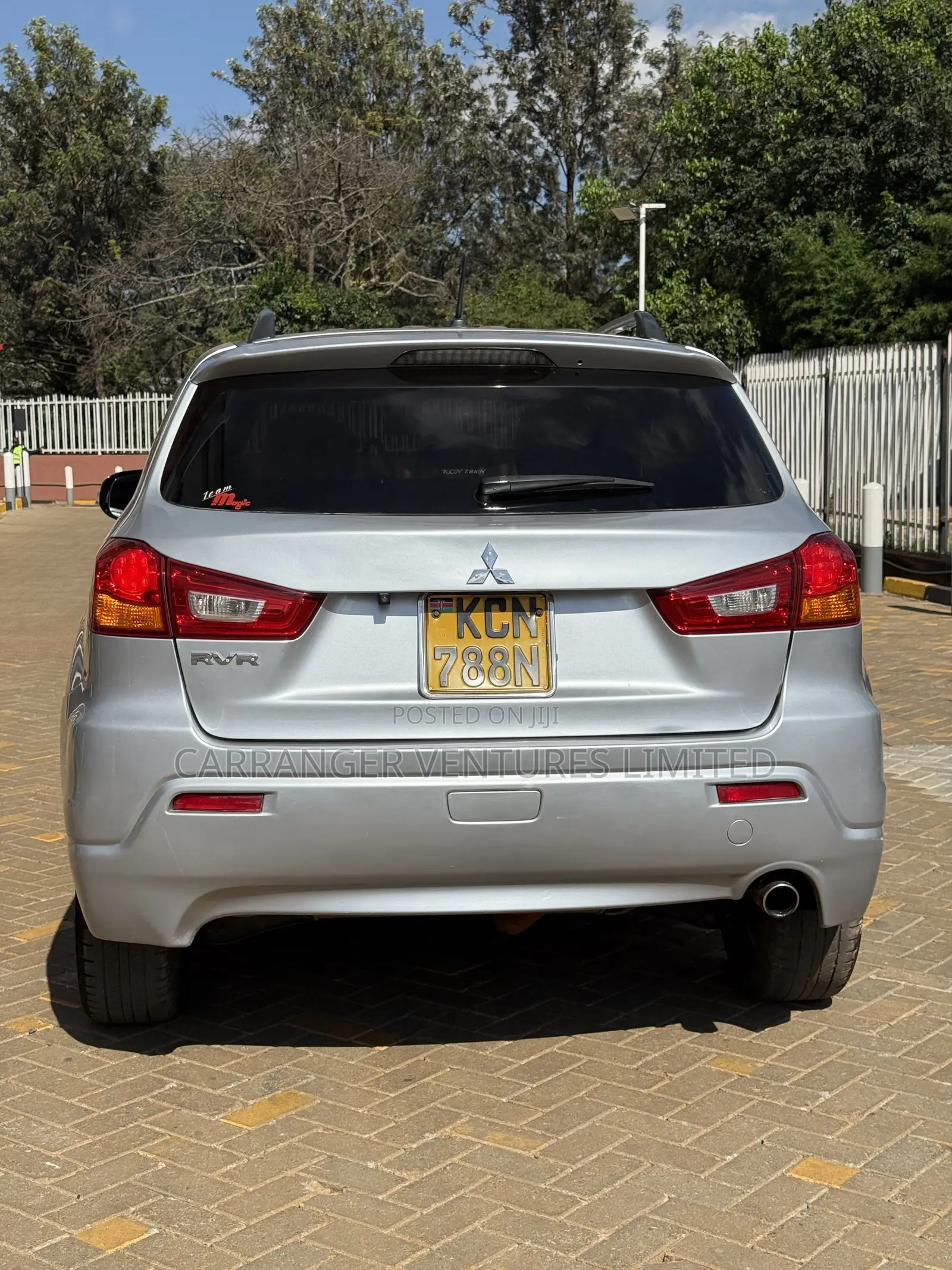 Mitsubishi RVR 2010 Silver