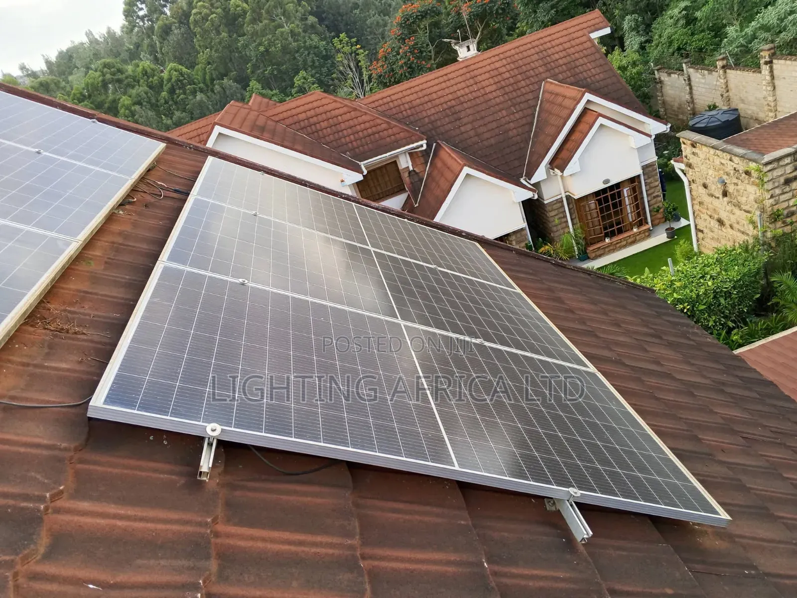 2kva Inverter - 300ah Lithium Battery - (2)550w Solar Home Full Kit