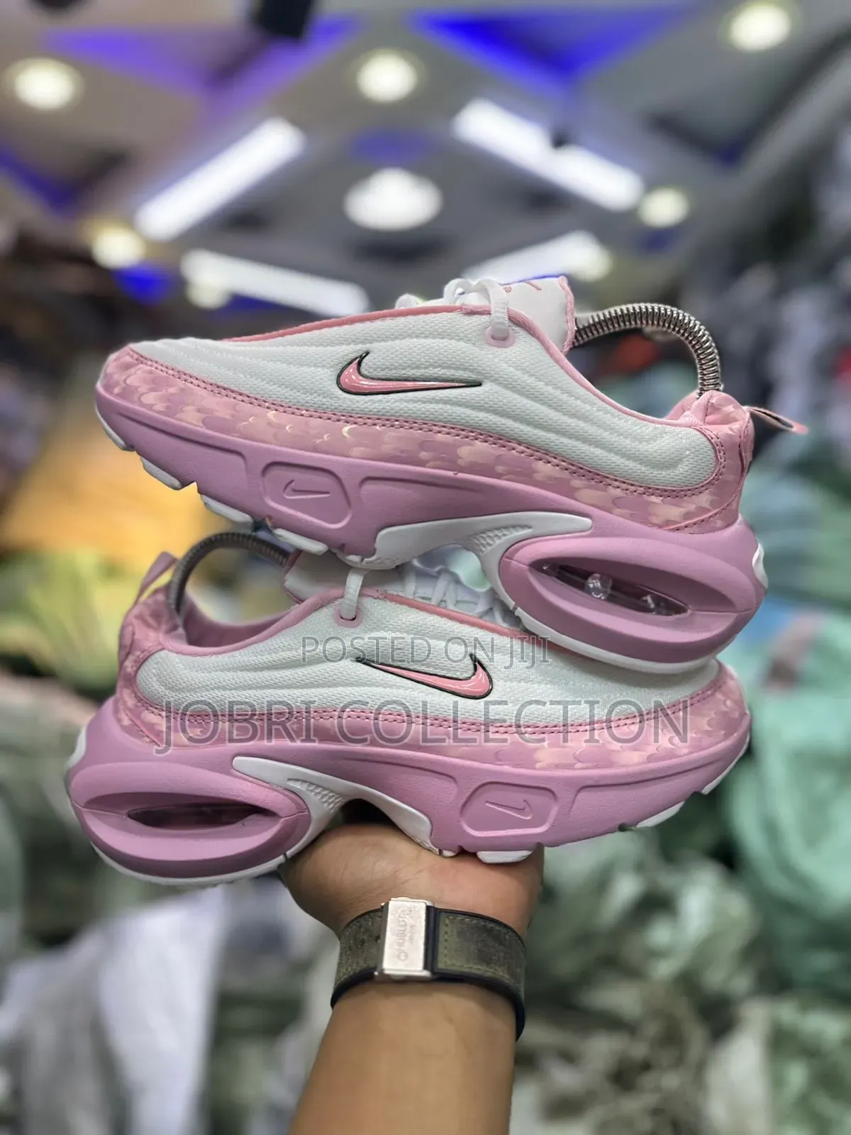 Nike Air Max Portal “ Pearl Pink ”
Sneakers