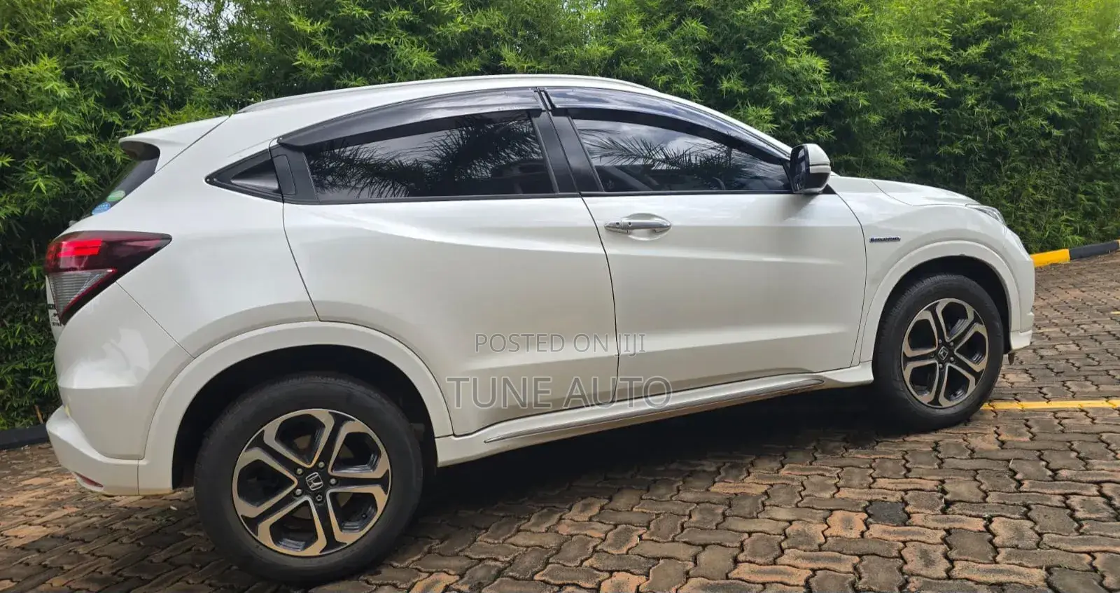 Honda Vezel 2017 White