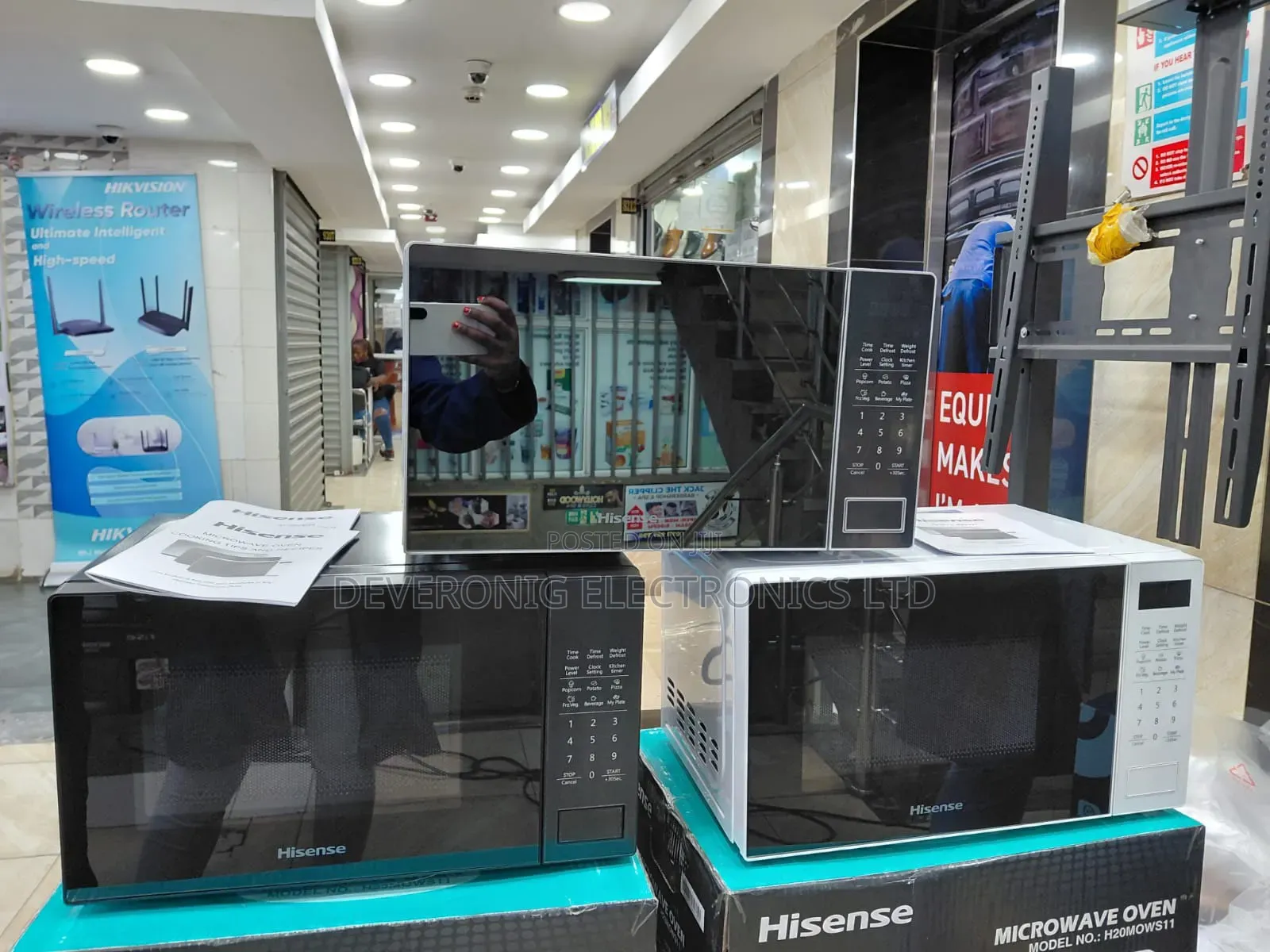 Hisense S11 White Digital Microwave