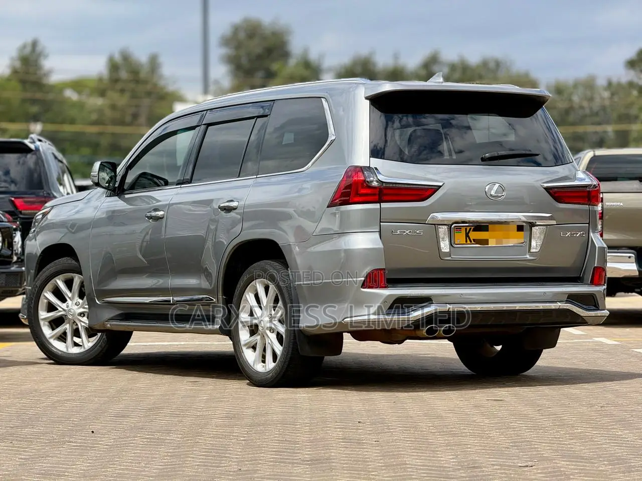 Lexus LX 570 AWD 2015 Silver
