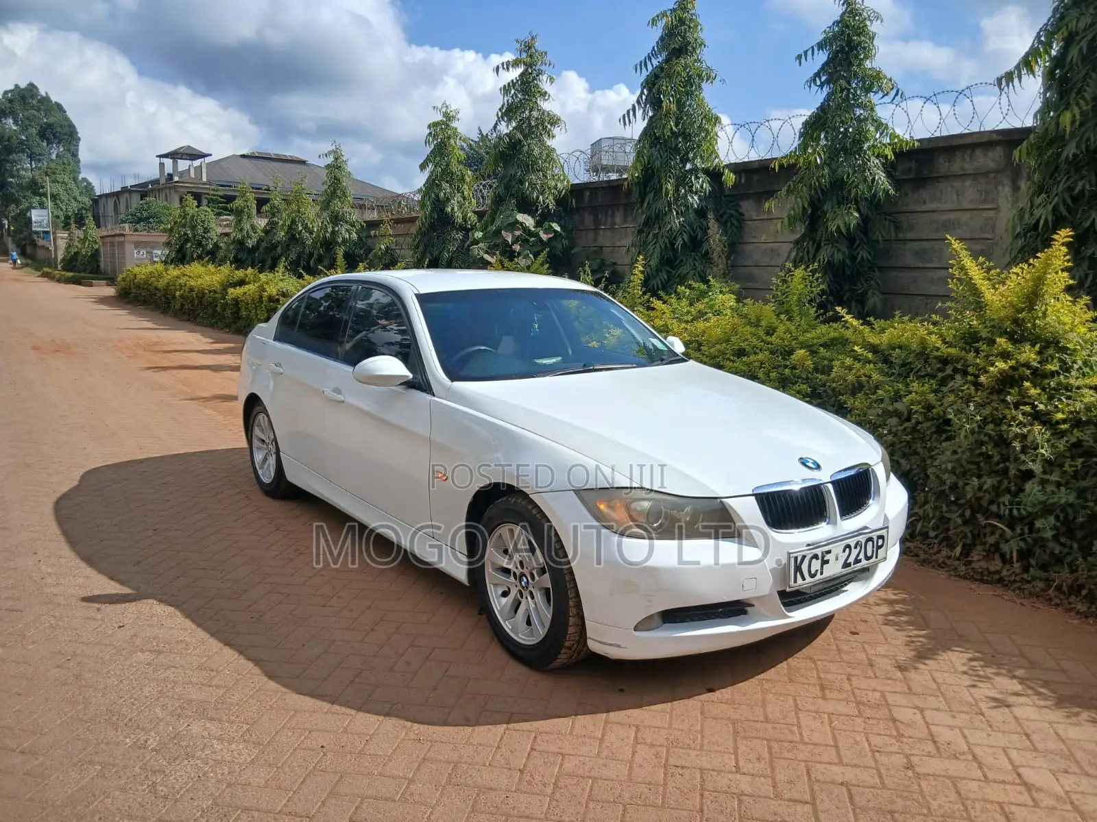 BMW 320i 2008 White