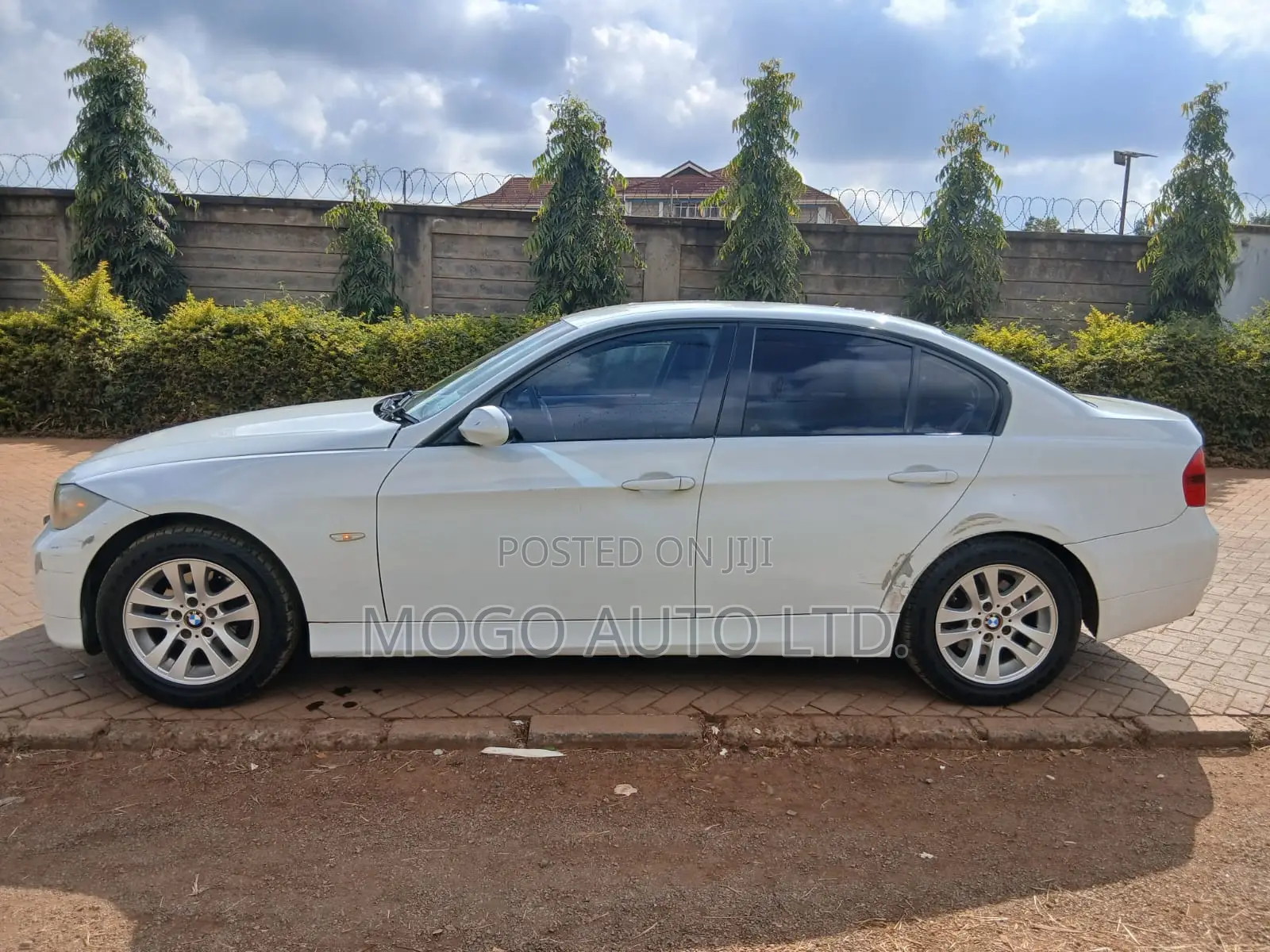 BMW 320i 2008 White