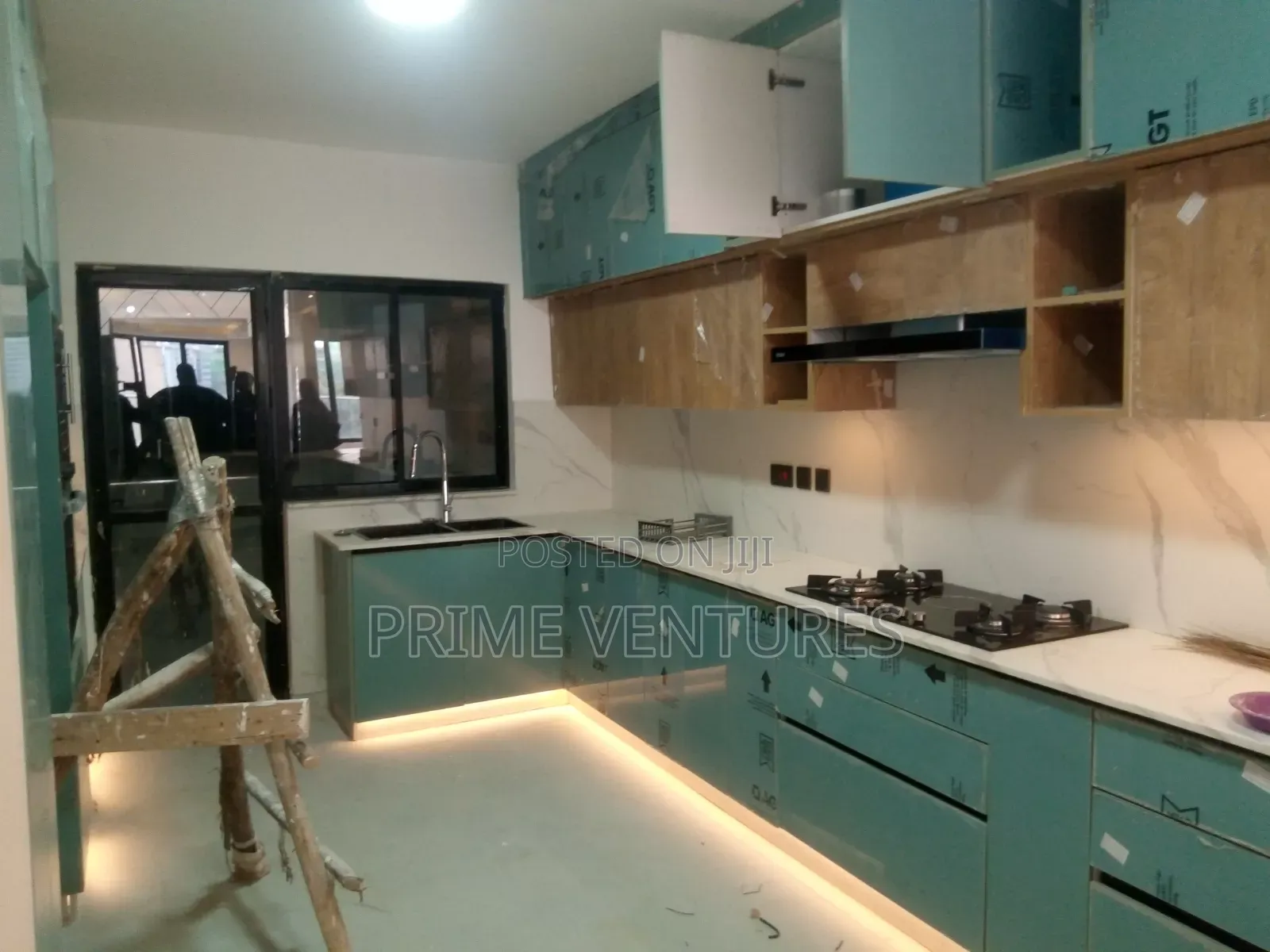 4bdrm Apartment in Area Off Limuru Rd, Parklands/Highridge for rent