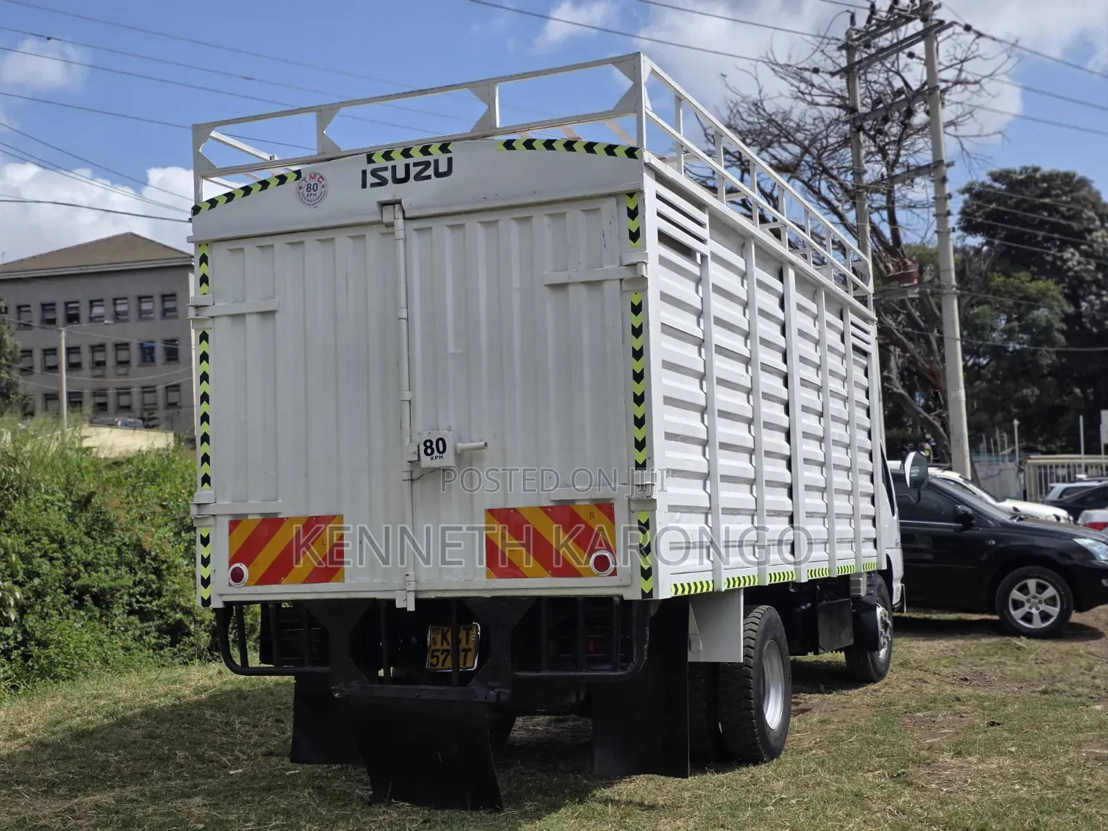 Isuzu Elf Truck 2019 White