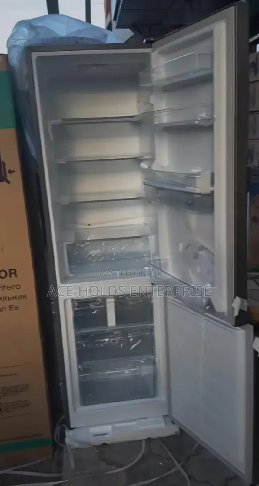 Hisense Fridge 268 Litres - Bottom Freezer (Silver) Ref265dr