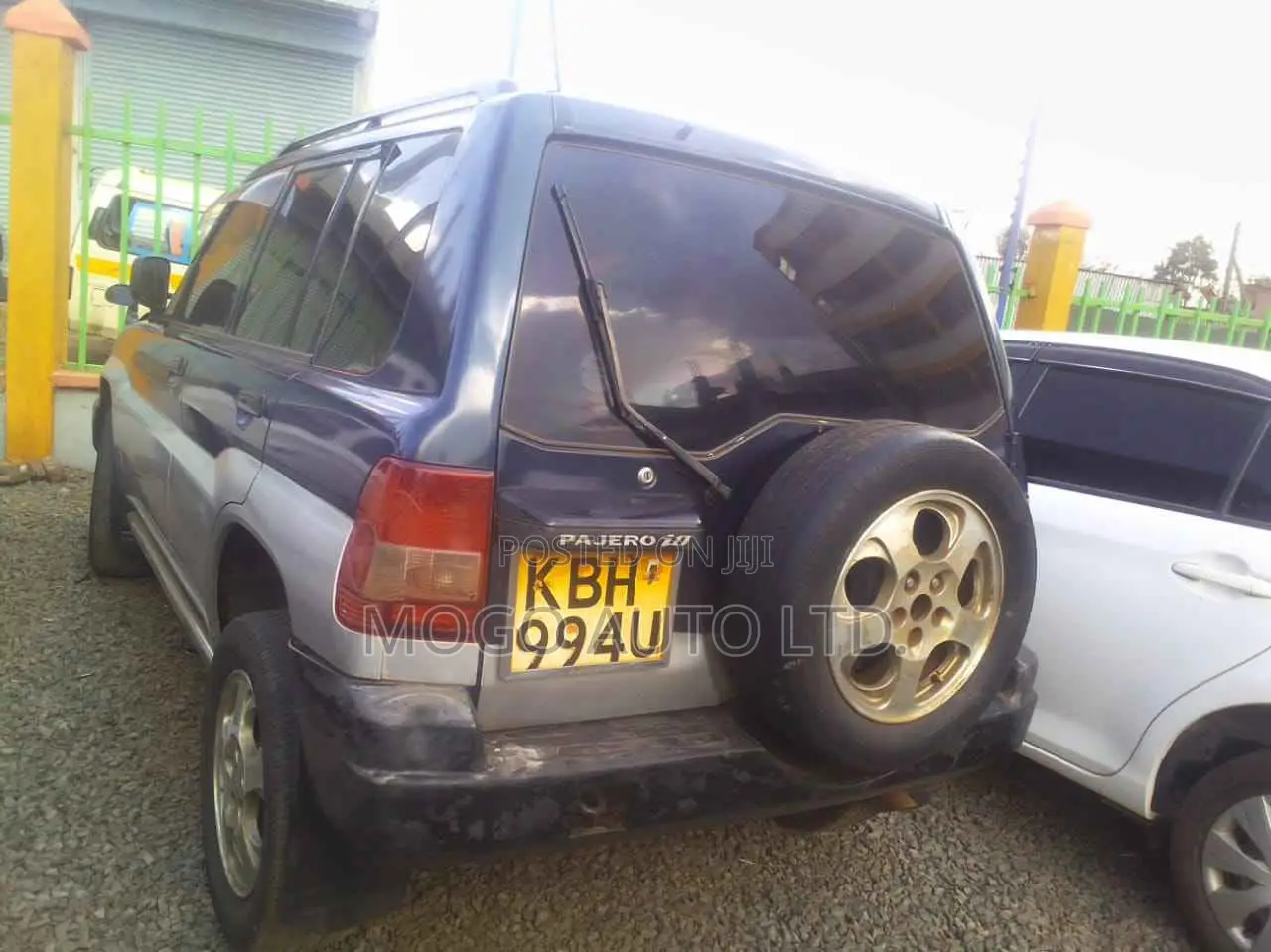 Mitsubishi Pajero 1999 Blue