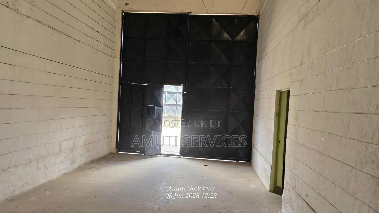 Embakasi: 4,000 SQFT Godown for Rent