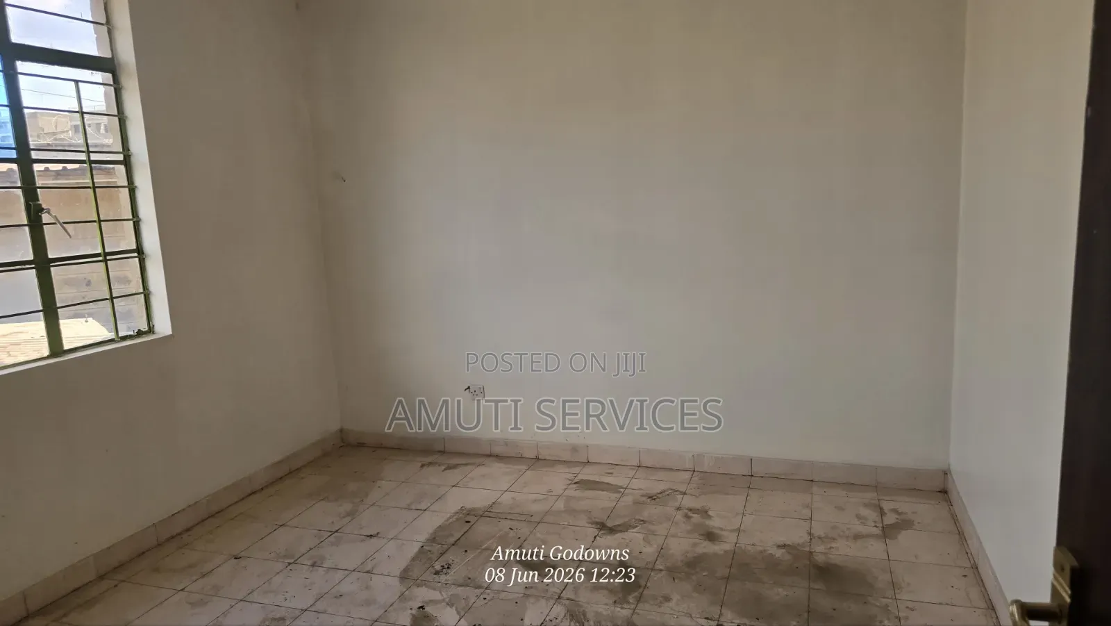 Embakasi: 4,000 SQFT Godown for Rent