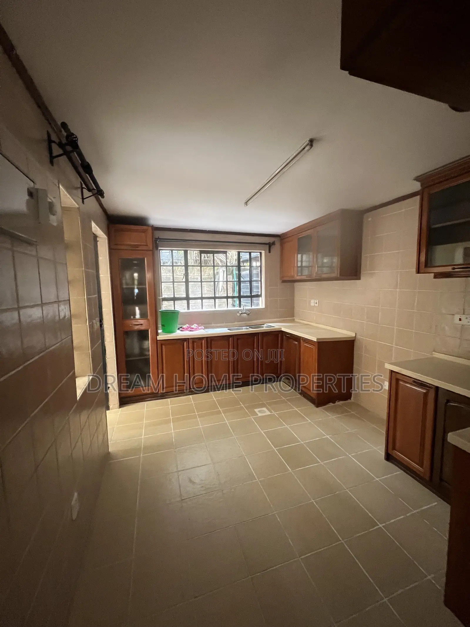 4bdrm Townhouse / Terrace in Lavington for rent