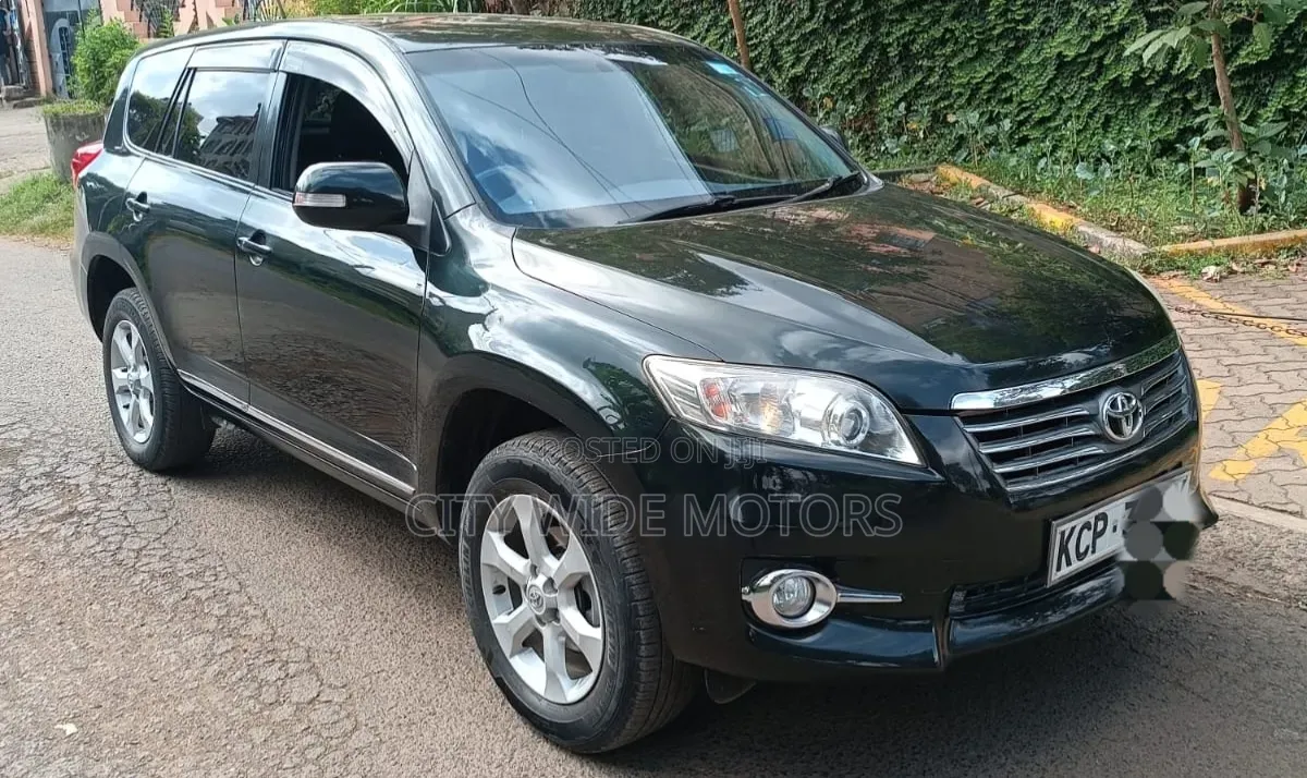 Toyota Vanguard 2010 Gray