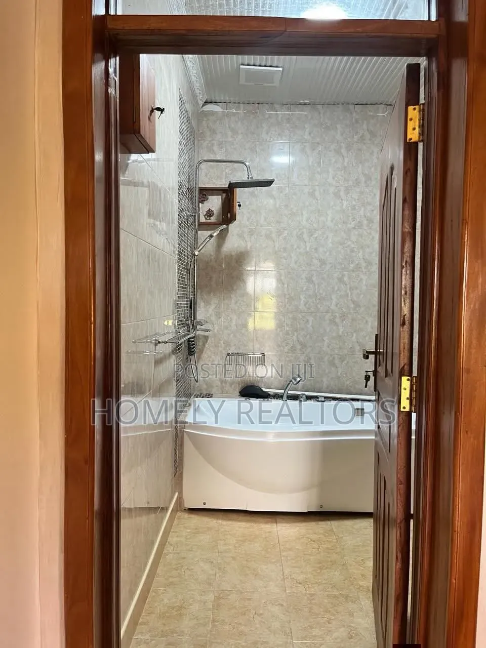 4bdrm Maisonette in Kerarapon Drive for sale