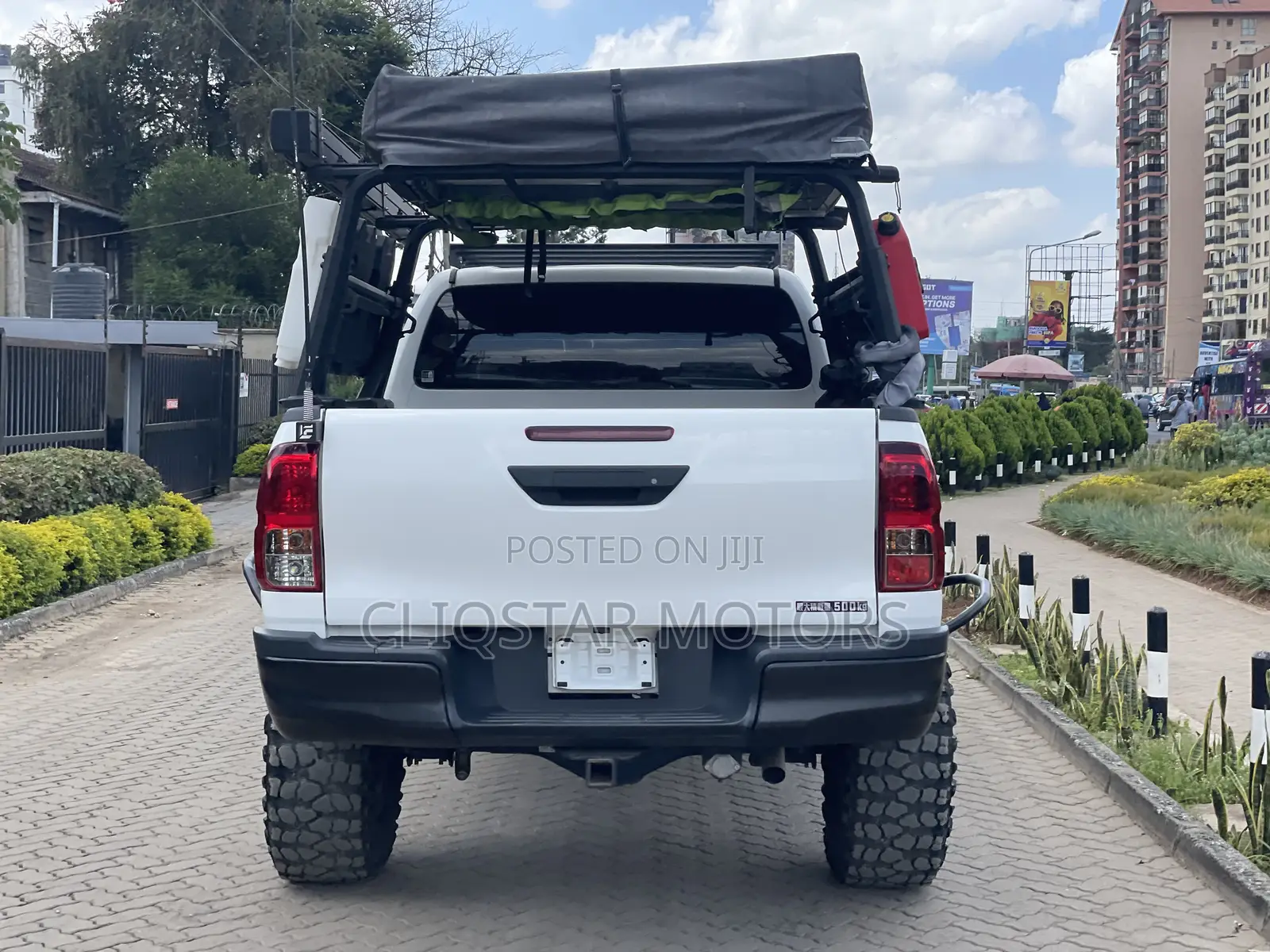 Toyota Hilux Revo Double Cab Deisel 2.4 AWD 2020 White