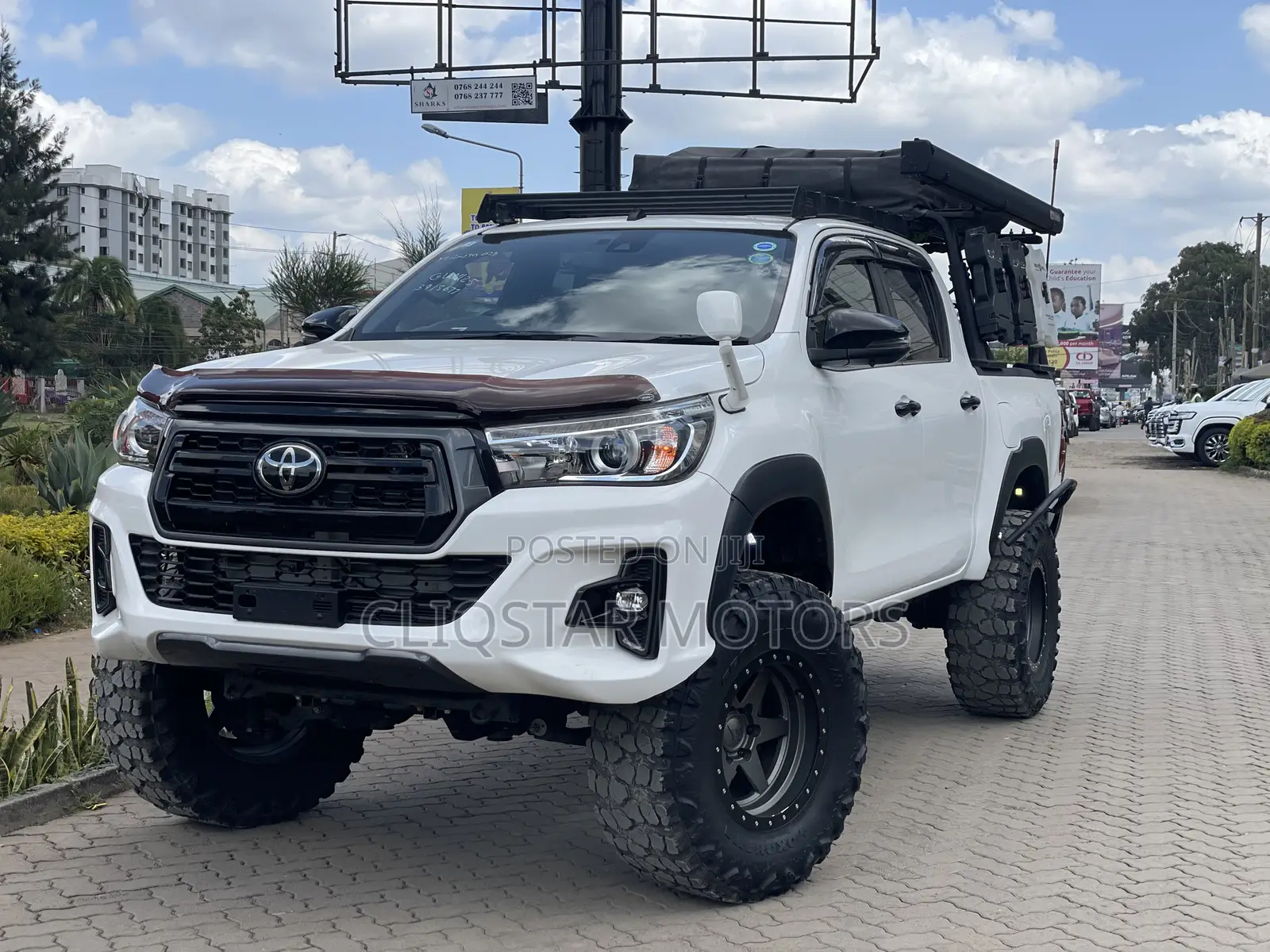 Toyota Hilux Revo Double Cab Deisel 2.4 AWD 2020 White