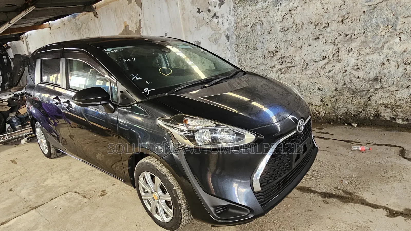 Toyota Sienta 1.5 FWD 2019 Black