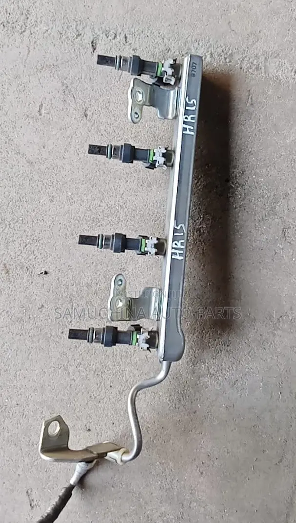 Fuel Rail With Nosal Hr15 Nissan Tiida