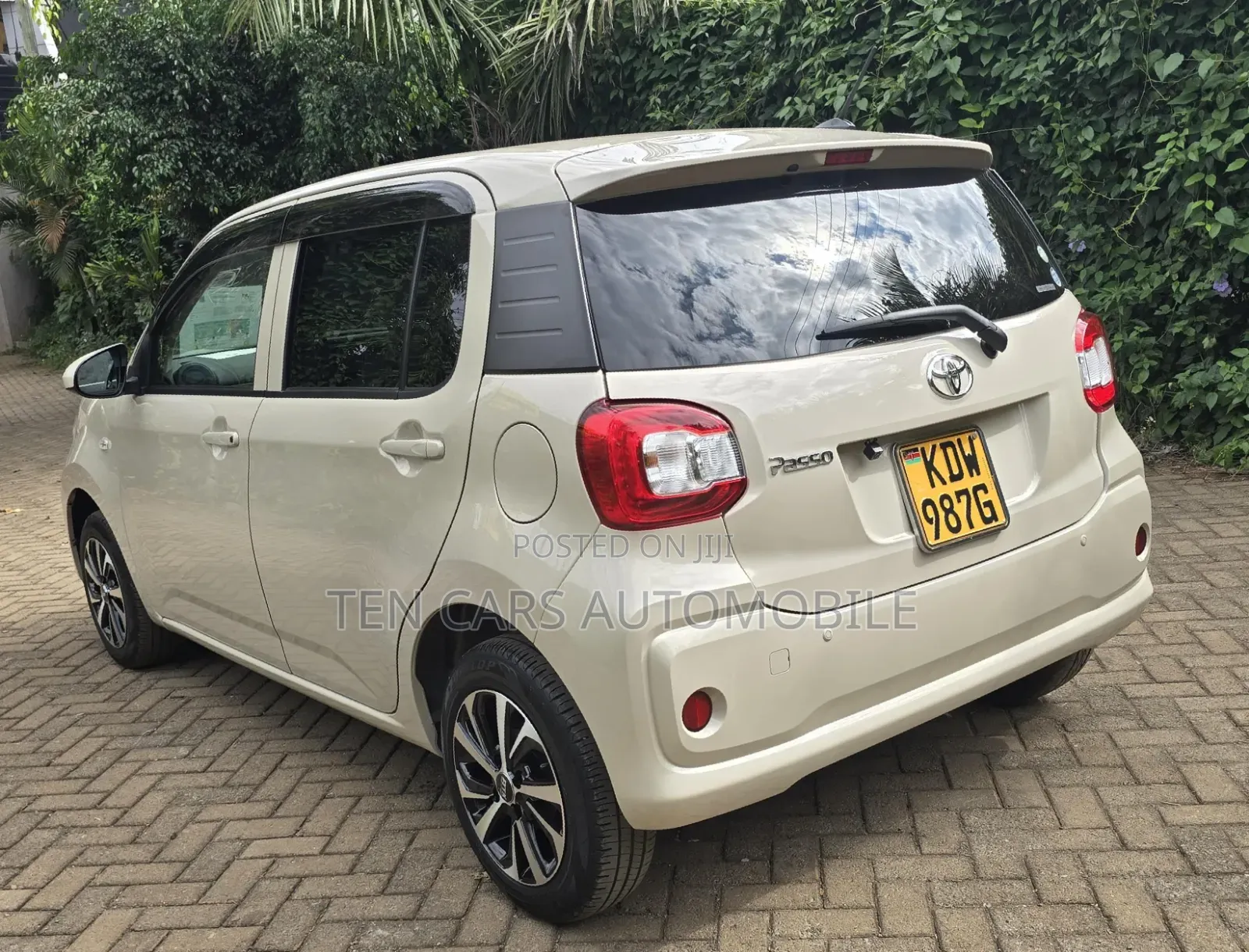 Toyota Passo 2018 Beige